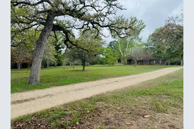 2410 N State Highway 95 N, Bastrop, TX 78602 - Photo 2