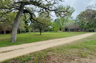 2410 N State Hwy 95 N, Bastrop, TX 78602 - Photo 2