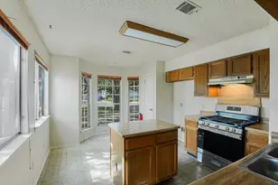 6412 Jennings Dr, Austin, TX 78727 - Photo 6
