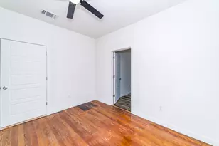 930 W Ridgewood Ct, San Antonio, TX 78201 - Photo 14