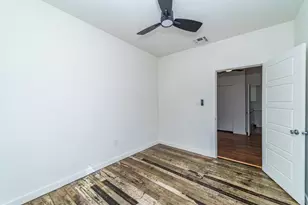 930 W Ridgewood Ct, San Antonio, TX 78201 - Photo 16