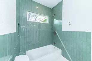 930 W Ridgewood Ct, San Antonio, TX 78201 - Photo 20