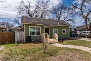 930 W Ridgewood Ct, San Antonio, TX 78201 - Photo 2