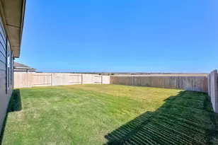 140 Honey Bee Rd, Jarrell, TX 76537 - Photo 32