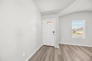 140 Honey Bee Rd, Jarrell, TX 76537 - Photo 6