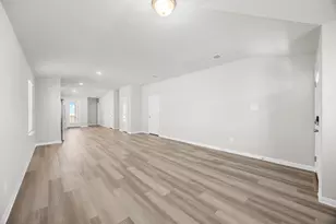 140 Honey Bee Rd, Jarrell, TX 76537 - Photo 8