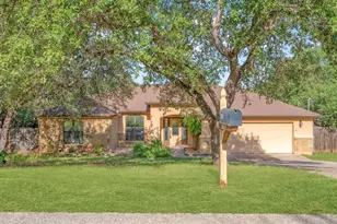 104 Cowal Dr N, Briarcliff, TX 78669 - Photo 1