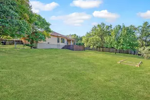 104 Cowal Dr N, Briarcliff, TX 78669 - Photo 28