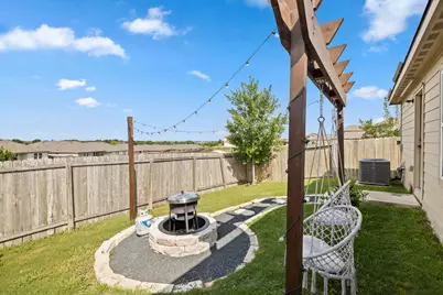 19920 Woodrow Wilson Street, Manor, TX 78653 - Photo 10