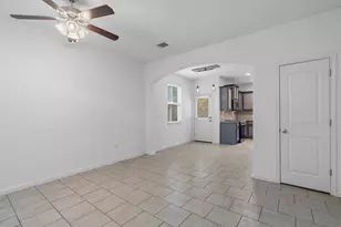 5416 Juniper Jct Ln, Austin, TX 78744 - Photo 4