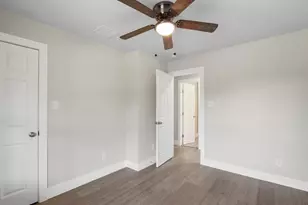 713 Burkett St, Taylor, TX 76574 - Photo 16