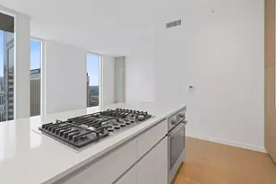 313 W 17th St, Austin, TX 78701 - Photo 4