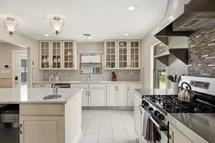 12135 Fitzhugh Rd, Austin, TX 78736 - Photo 2