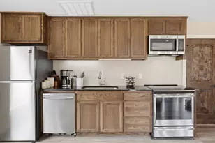 12135 Fitzhugh Rd, Austin, TX 78736 - Photo 18