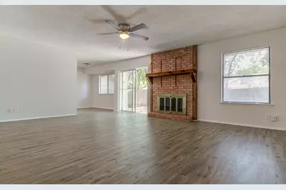 10105 Woodland Village Drive, Austin, TX 78750 - Photo 16