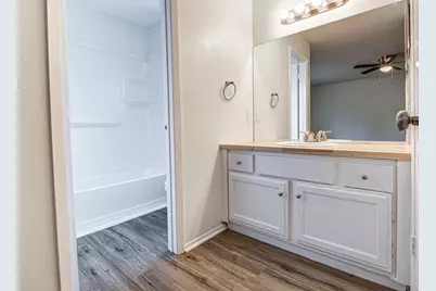 10105 Woodland Village Drive, Austin, TX 78750 - Photo 4
