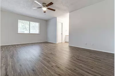 10105 Woodland Village Drive, Austin, TX 78750 - Photo 8