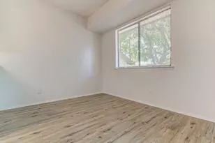10105 Woodland Village Dr, Austin, TX 78750 - Photo 14
