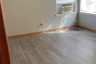 709 W 11th St, Elgin, TX 78621 - Photo 4