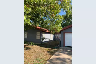 709 W 11th Street, Elgin, TX 78621 - Photo 1