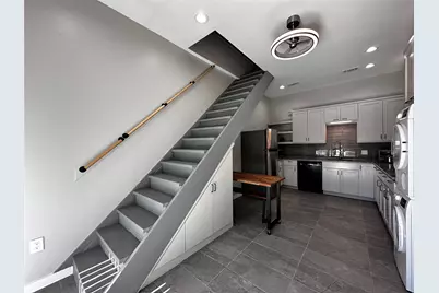 914 E 39th Street #2, Austin, TX 78751 - Photo 6