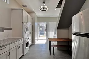 914 E 39th St, Austin, TX 78751 - Photo 12