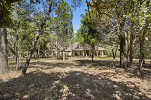 197 Elm Wood Dr, Elgin, TX 78621 - Photo 12