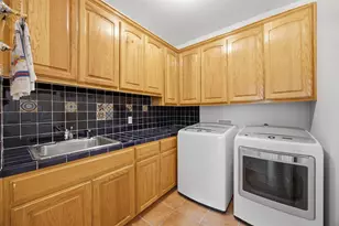 197 Elm Wood Dr, Elgin, TX 78621 - Photo 14