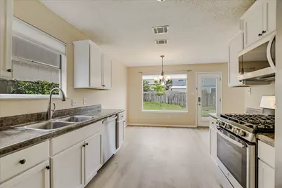 13819 Lothian Drive, Pflugerville, TX 78660 - Photo 8