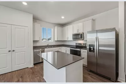 116 Hatari Trail, Jarrell, TX 76537 - Photo 6