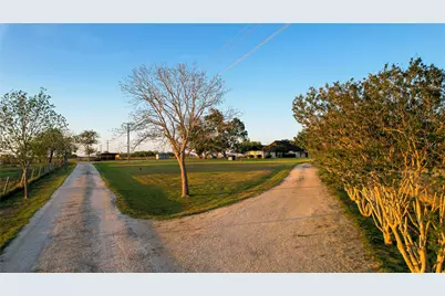 Tract 2 11.95 Ac - 1460 E State Highway 87, Nixon, TX 78140 - Photo 20
