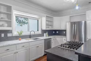 4703 Hickory Hollow, Austin, TX 78731 - Photo 6