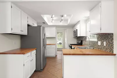 11709 Sterlinghill Drive, Austin, TX 78758 - Photo 6