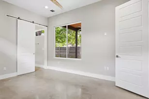 1210 Stobaugh St, Austin, TX 78757 - Photo 4