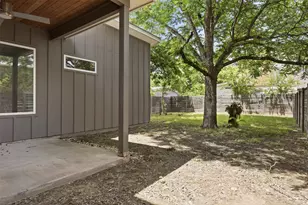 1210 Stobaugh St, Austin, TX 78757 - Photo 4