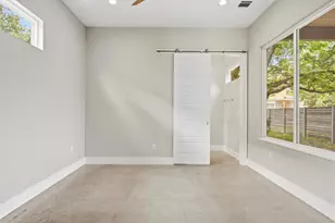 1210 Stobaugh St, Austin, TX 78757 - Photo 24
