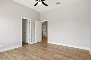 1210 Stobaugh St, Austin, TX 78757 - Photo 12