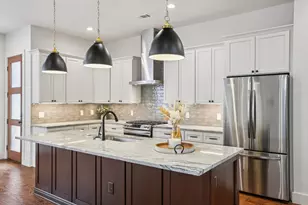 6902 Northeast Dr, Austin, TX 78723 - Photo 2
