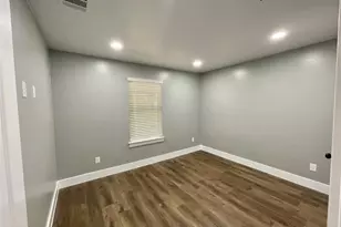 6202 Hogan Ave, Austin, TX 78741 - Photo 16