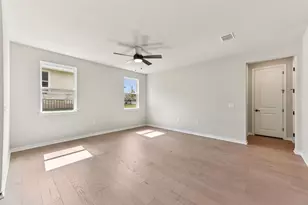 127 Antoinette Wy, San Marcos, TX 78666 - Photo 4