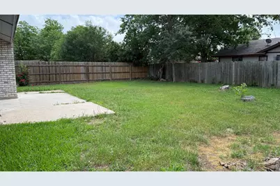 1307 Wroxton Way, Round Rock, TX 78664 - Photo 4
