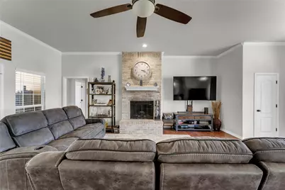 185 Broadmoor Street, Marble Falls, TX 78654 - Photo 6