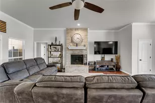 185 Broadmoor St, Marble Falls, TX 78654 - Photo 6