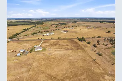 1950 County Road 470, Coupland, TX 78615 - Photo 14