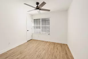 302 Phillips St, Hutto, TX 78634 - Photo 18