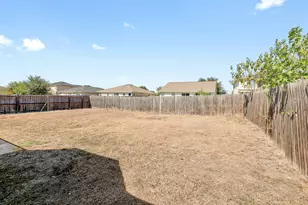 302 Phillips St, Hutto, TX 78634 - Photo 24