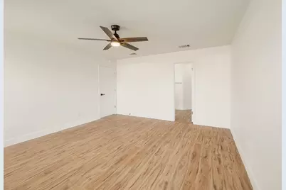 302 Phillips Street, Hutto, TX 78634 - Photo 14