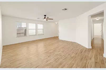 302 Phillips Street, Hutto, TX 78634 - Photo 6