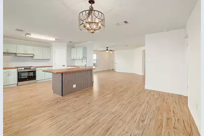 302 Phillips Street, Hutto, TX 78634 - Photo 4