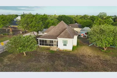 202 Willow Street, Pflugerville, TX 78660 - Photo 4